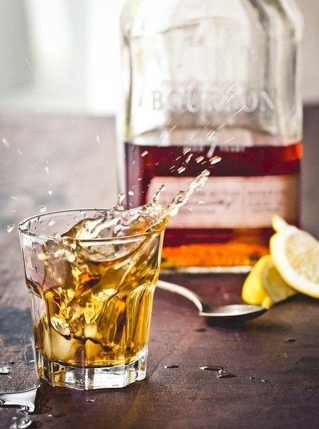 Коктейль  Whiskey Sour” (Виски-сауэр)