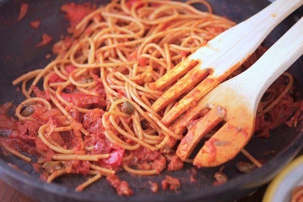 Втройне томатный соус для спагетти