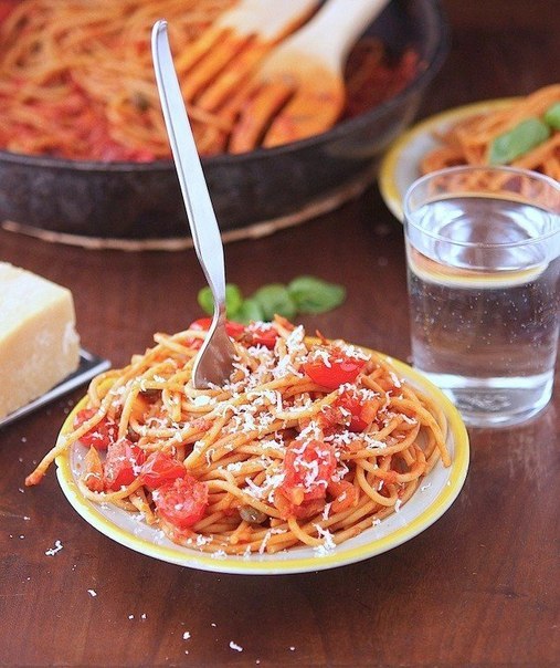 Втройне томатный соус для спагетти
