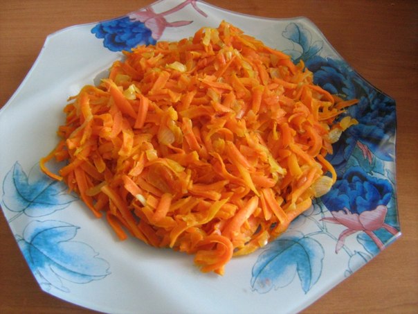Морковь с имбирём и луком