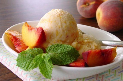 мороженое с персиками - 95 ккал