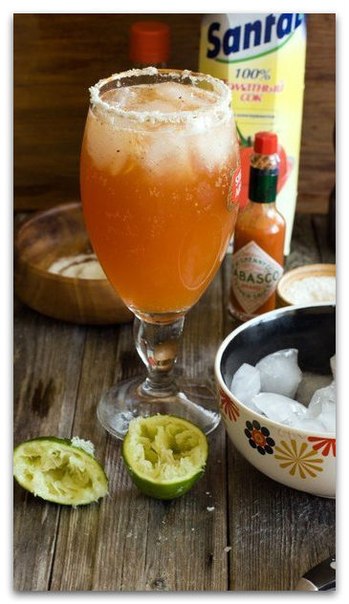 Мексиканский пивной коктейль "Мичелада"