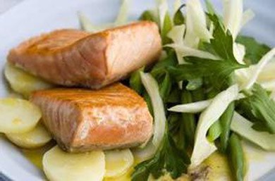 Рецепт лосося с укропом, фасолью и соусом из анчоусов