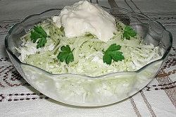 Рецепт - капустный салат с яичной заправкой 