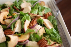 Рецепт - Зимний салат с яблоками