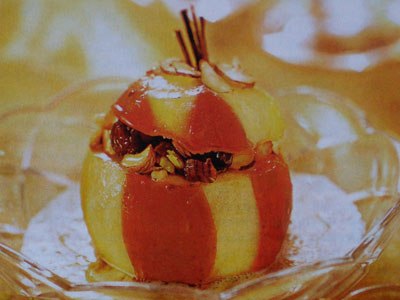 Рецепт печеного яблока с орехами