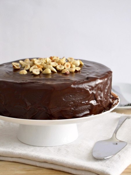 Шоколадный веганский торт с портвейном