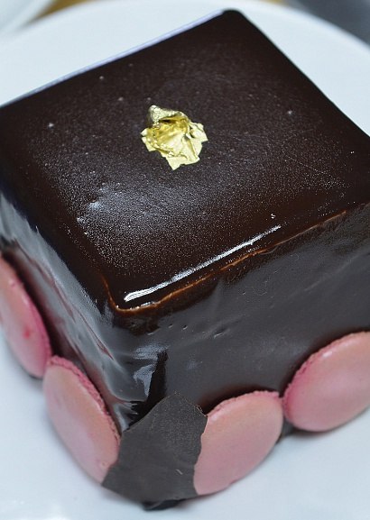 Шоколадный торт-куб (пошагово)