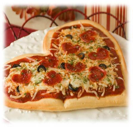 Пицца в виде сердца ко дню Святого Валентина