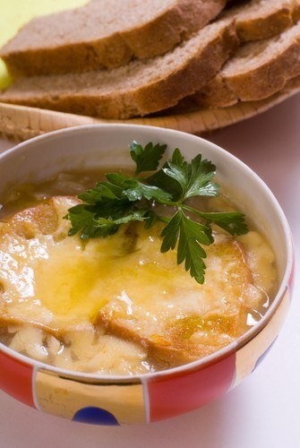 Французский луковый суп по рецепту Сюзанны Картер