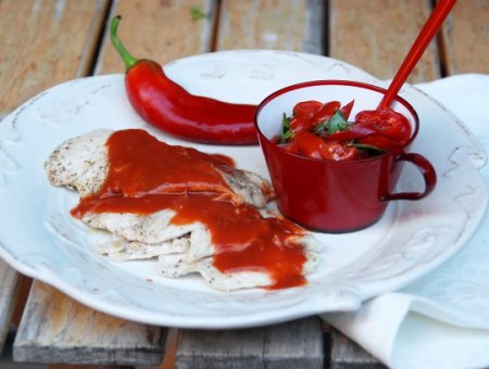 Рецепт куриных эскалопов «Bloody Mary»