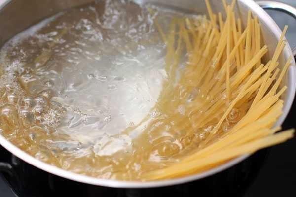 Спагетти с семгой.