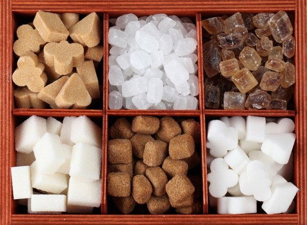 Во всём мире содержание сахара во многих продуктах питания является нормой. Люди ведут сладкий образ жизни, который вредит их здоровью, даже не осознавая этого. Так что же мы получаем вместе с сахаром?