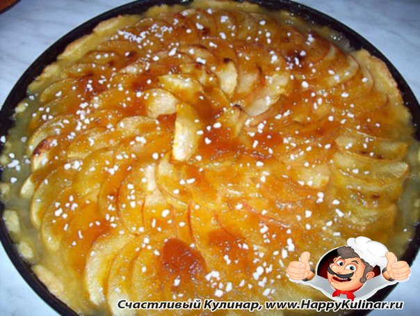 Яблочный пирог с медом и орехами