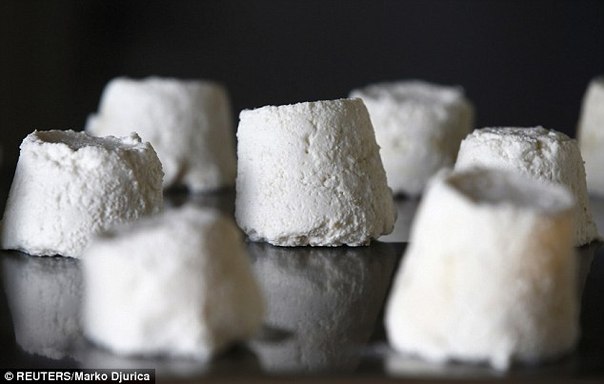 Недавно дегустаторы из Великобритании пересмотрели список самых дорогих сыров в мире. В 2012 году первую строку занял сербский Pule.