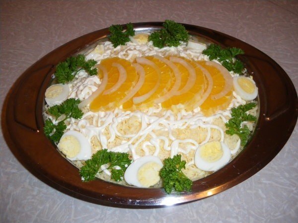 Салат "Дипломат" с яйцом и апельсином