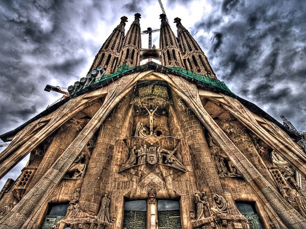 Барселона – собор фантазий