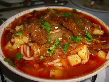 Лагман- узбекский густой суп - простое в приготовление аппетитное блюдо
