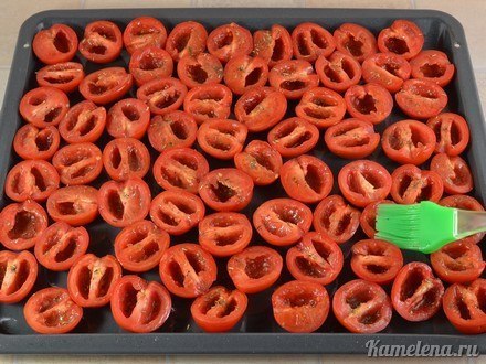 Ароматные вяленые помидоры с пряными специями
