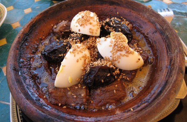 Баранина по-мароккански с медом и черносливом