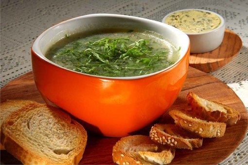 Португальский зеленый суп (caldo verde)