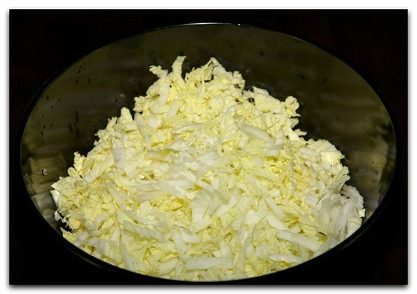 Салат из крабовых палочек с пекинской капустой