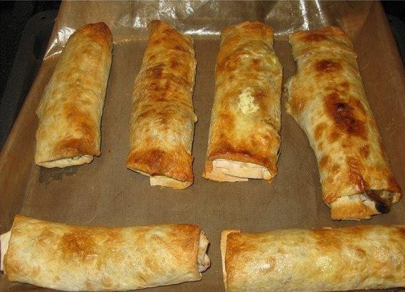 Грибной рулет из лаваша